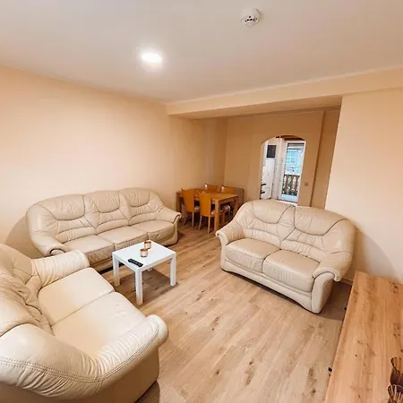 Km 1 Apartment *