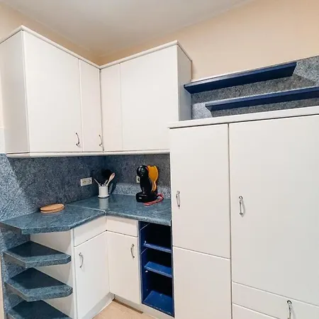 Apartment Km 1 *